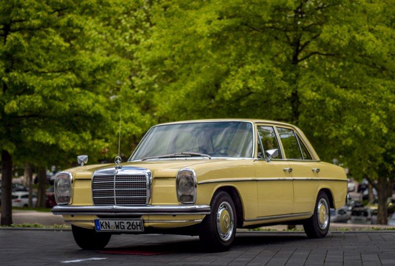 Mercedes-Benz w115