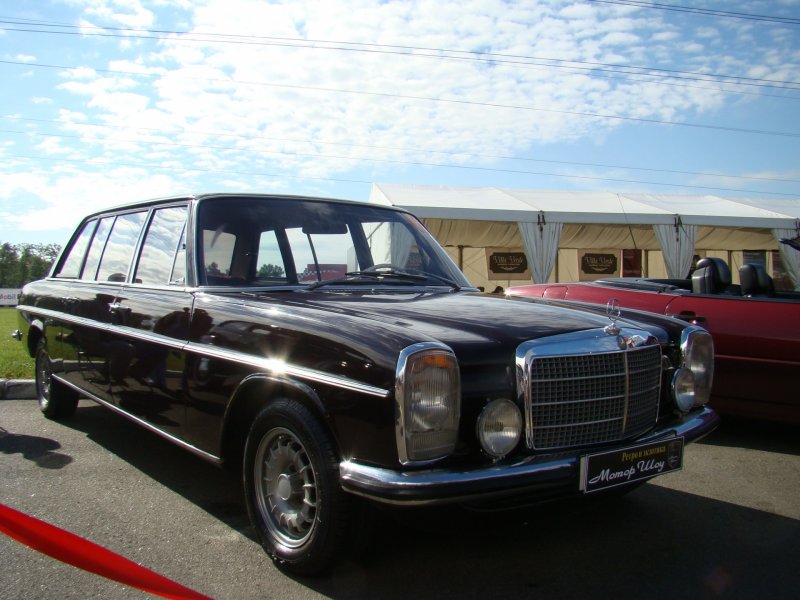 Мерседес Бенц w114