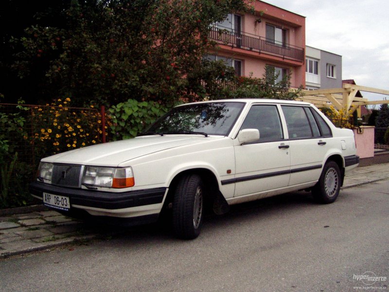 Volvo 940 Turbo седан