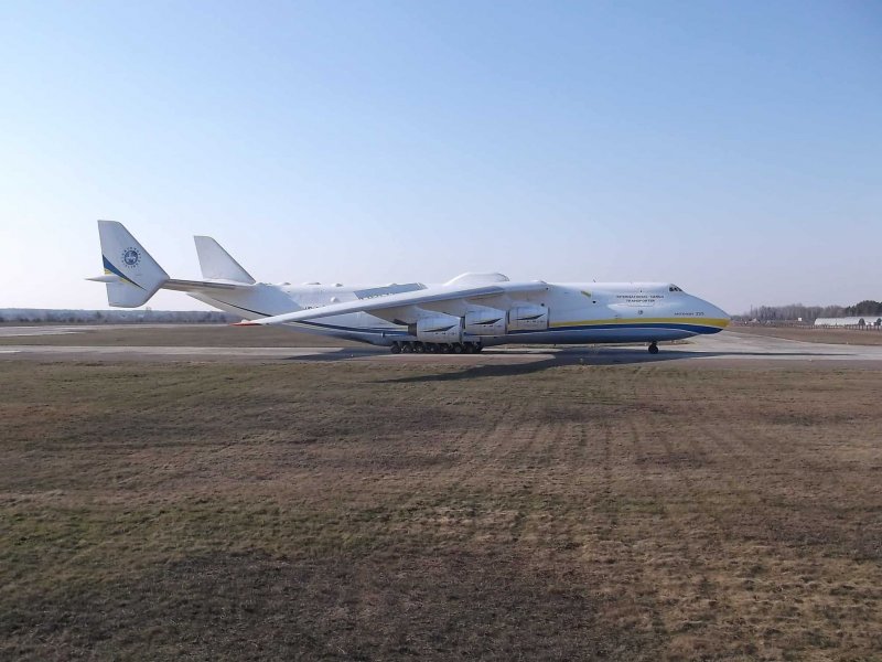АН-225 Мрия