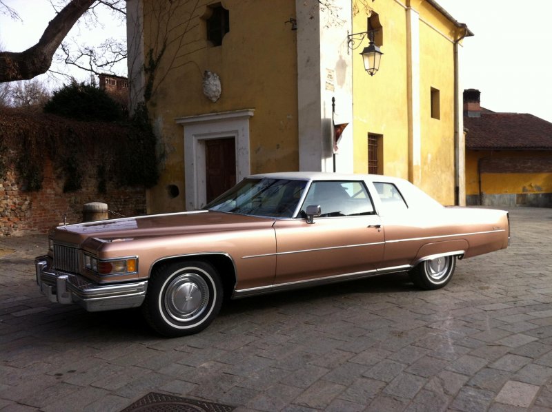 Cadillac Coupe 1975