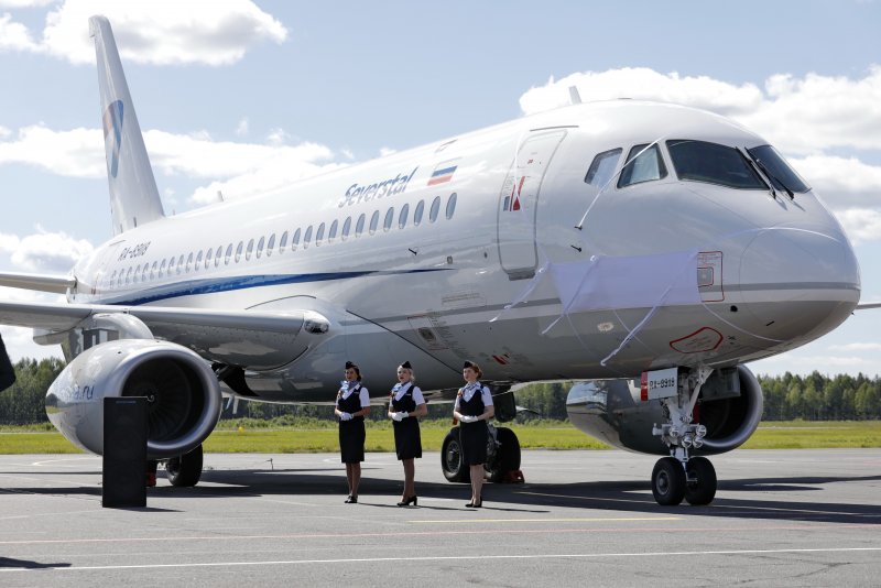 Ту-204 ред Вингс