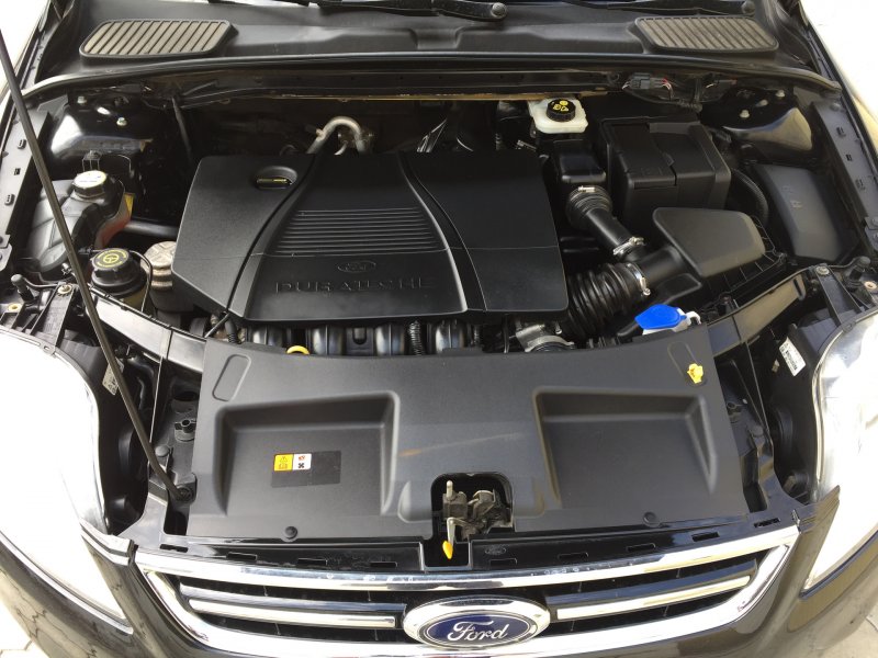 Ford Mondeo 2010 под капотом
