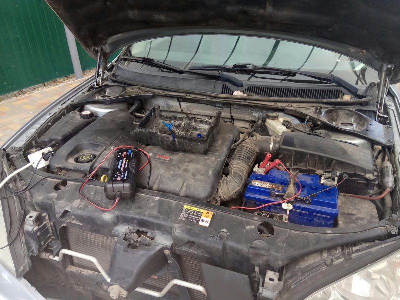 Mondeo 3 2.0 подкапотка