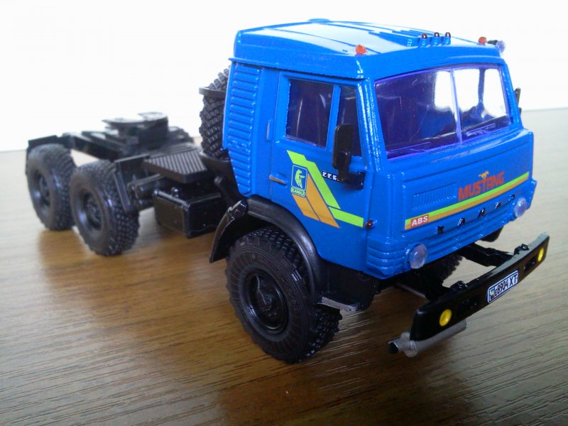 Модель масштаб 1:43 КАМАЗ 5320