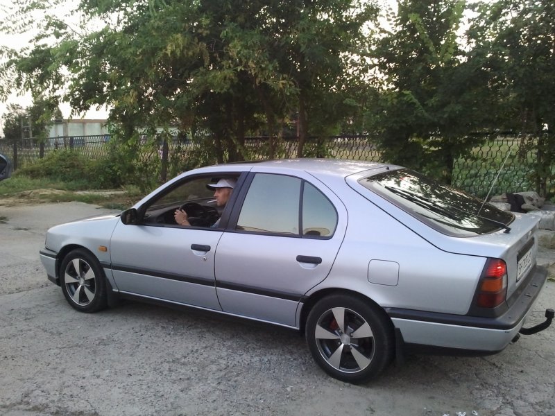 Nissan primera p10 лифтбэк