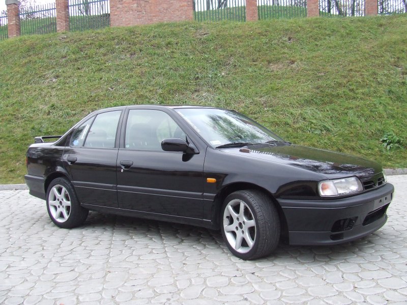 Nissan primera p10 хэтчбек