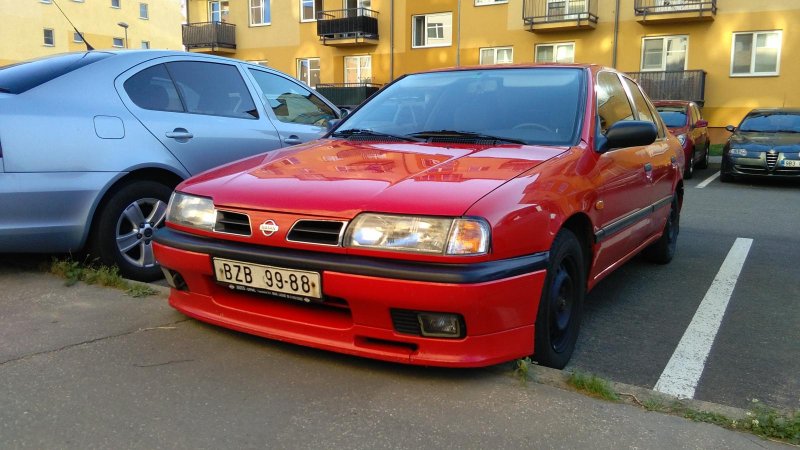 Nissan primera p10 красный
