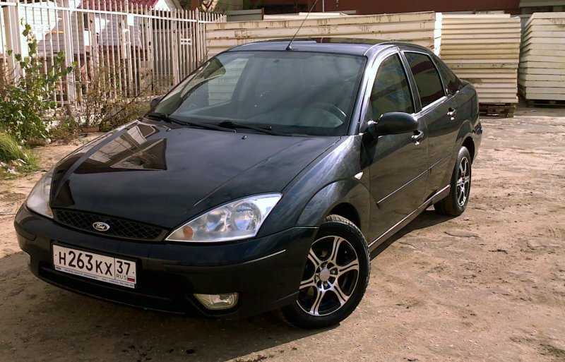 Ford Focus 2004 черный