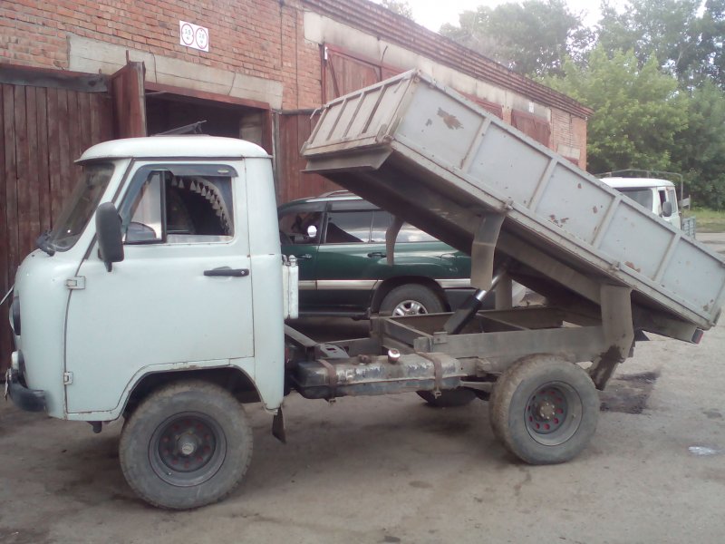 УАЗ 3303 самосвал