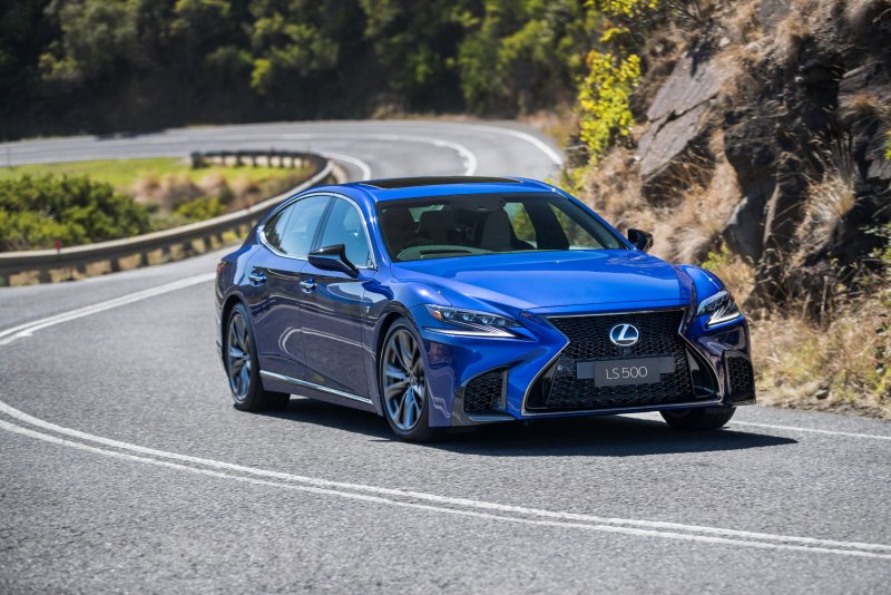 Lexus f Sport 2020