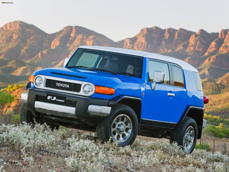 Тойота FJ Cruiser 2016