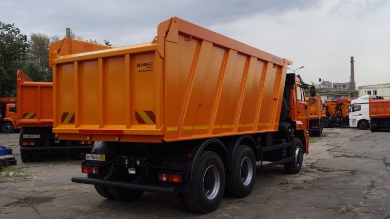 Автосамосвал КАМАЗ 6520