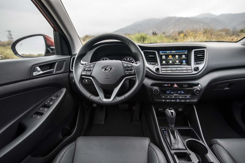 Hyundai Tucson 2018 салон