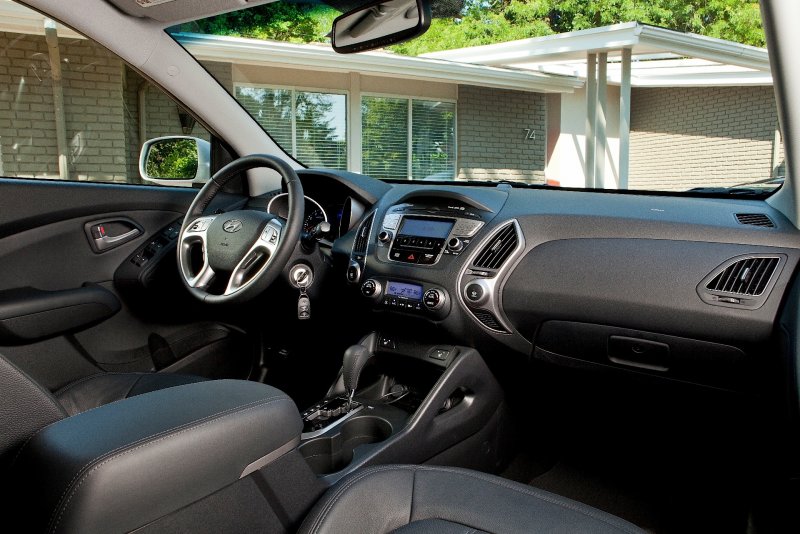 Hyundai Tucson 2012 салон