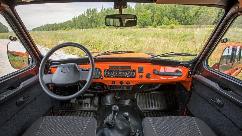 UAZ Hunter салон