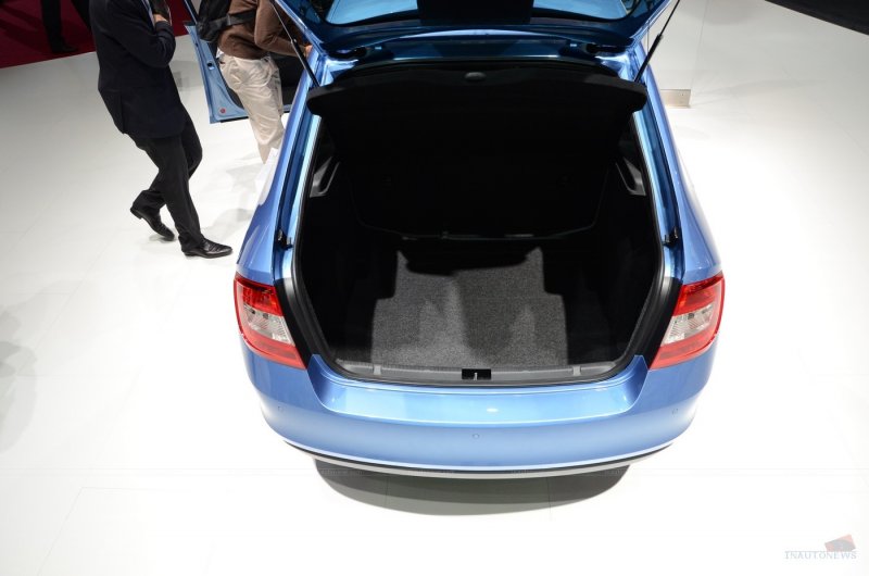 Škoda Rapid 2019 багажник