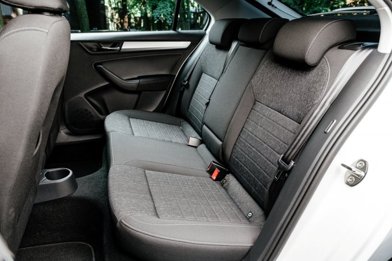 Skoda Rapid 2018 багажник