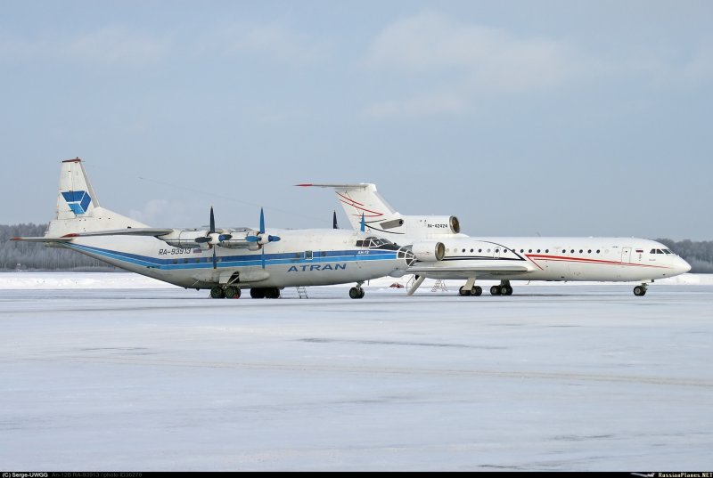 Пассажирский салон як-40