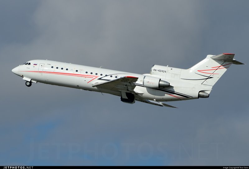Як-42 пассажирский самолёт посадка