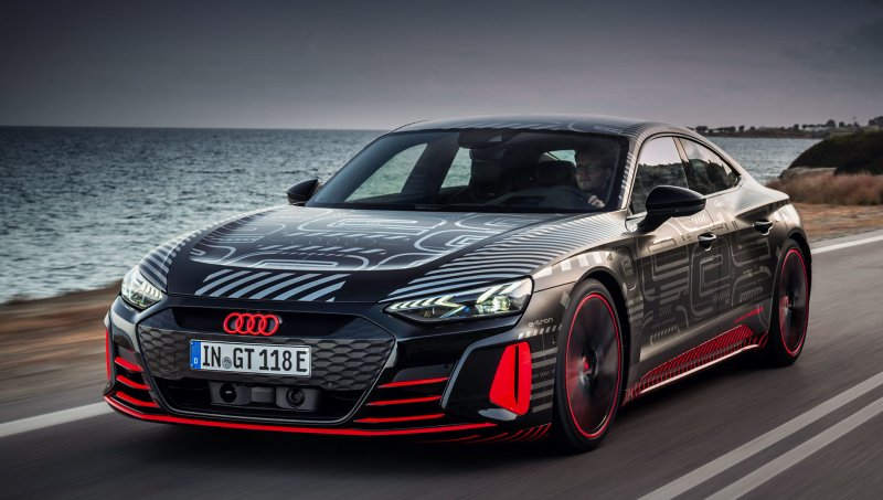 Ауди RS E-tron gt 2021