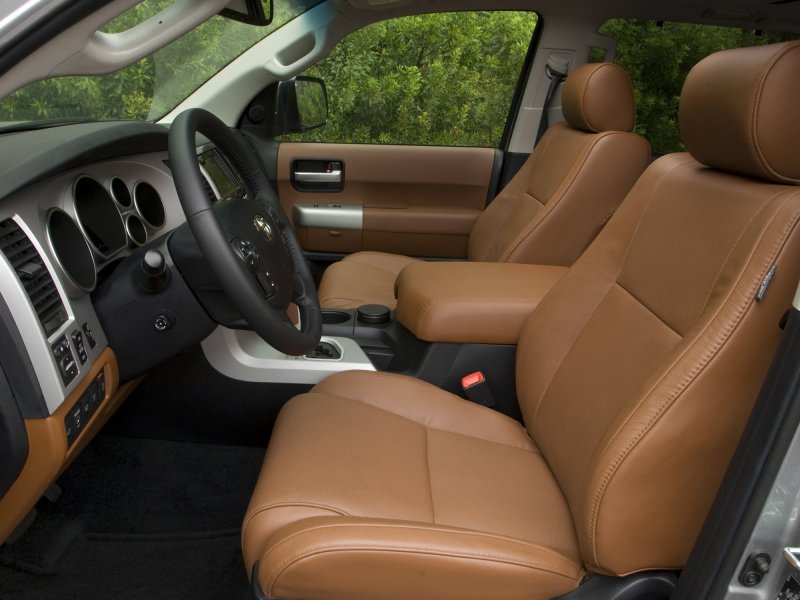 Toyota Sequoia 2 салон