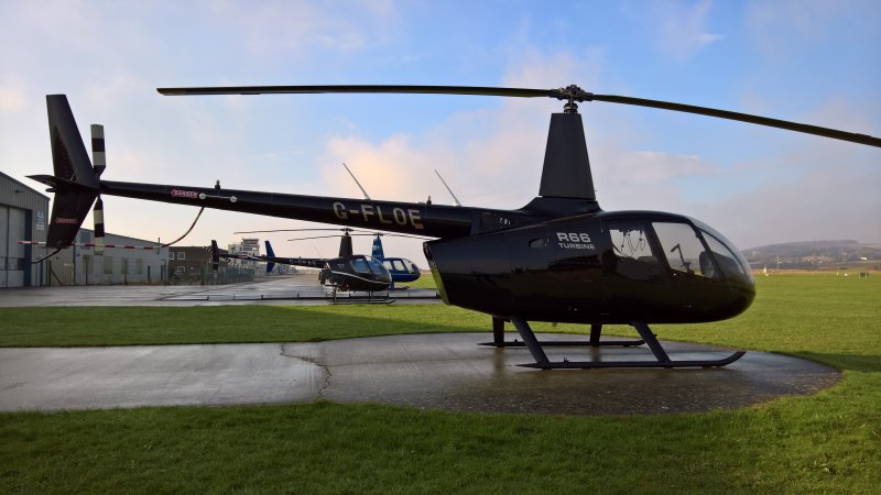Вертолет Robinson 66