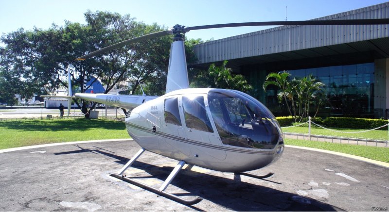Robinson r66 кабина