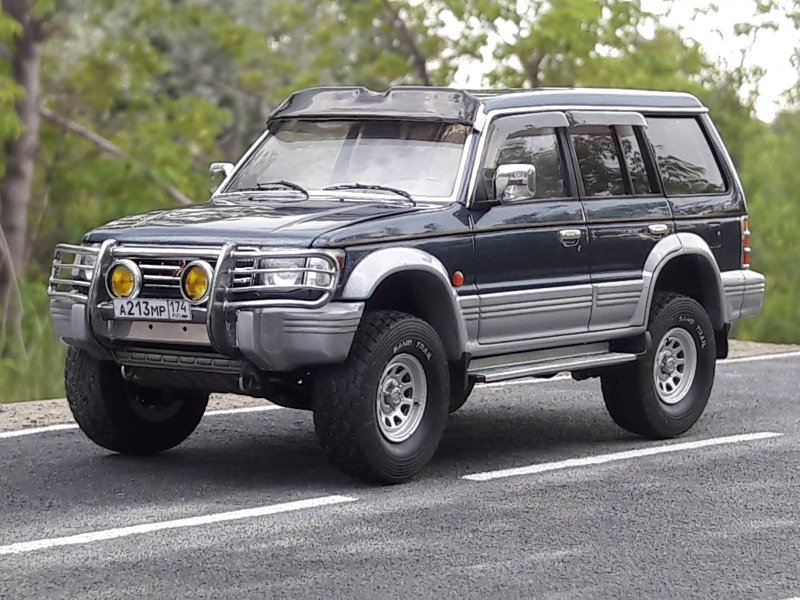 Mitsubishi Pajero 2