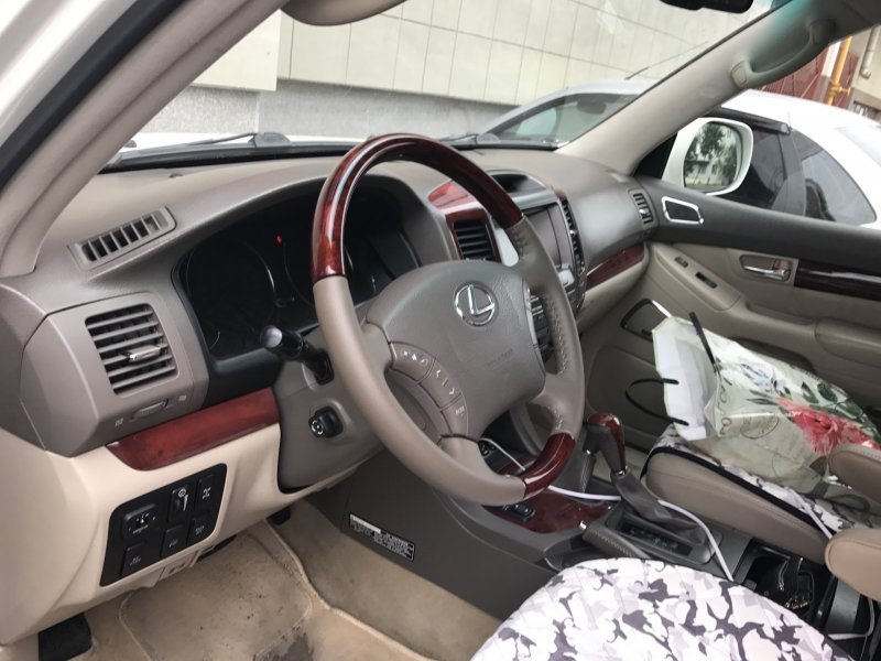 Белый салон Лексус gx470