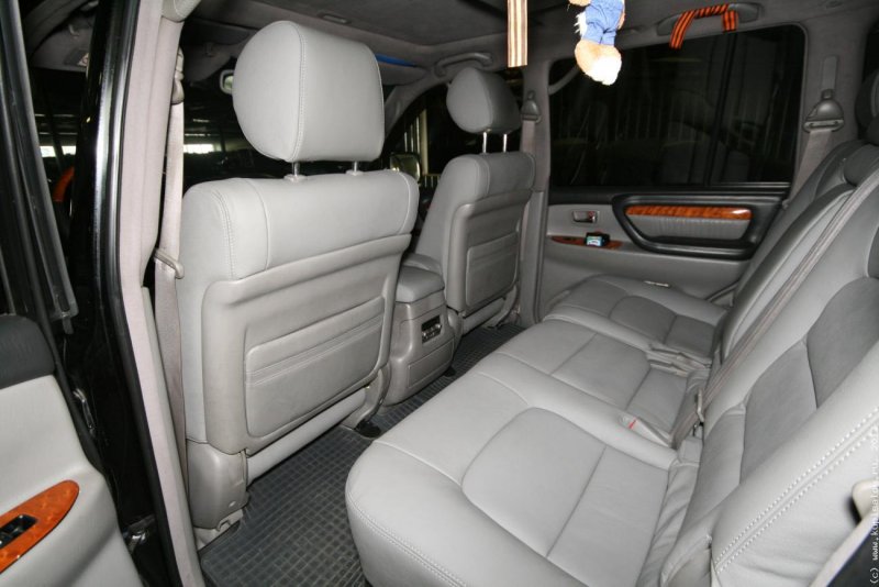 Lexus lx470 черный салон
