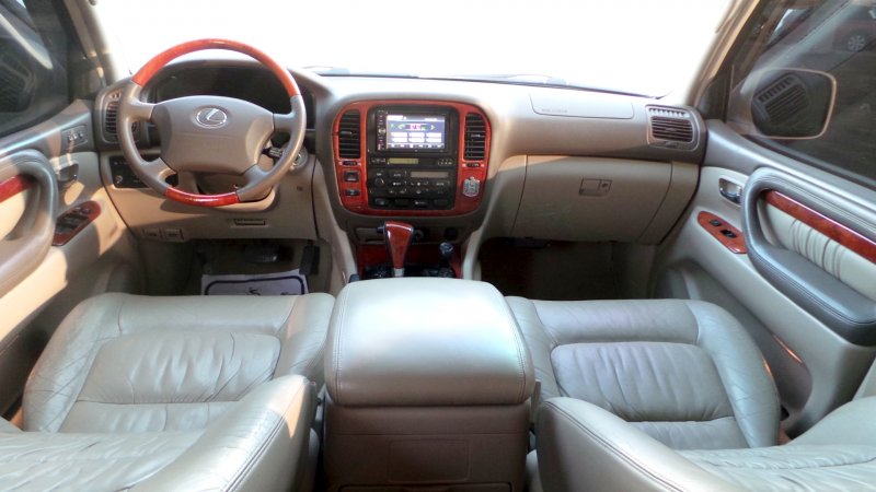 Toyota Land Cruiser 100 2000 салон