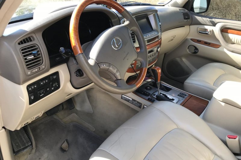 Lexus lx470 2007 Interior