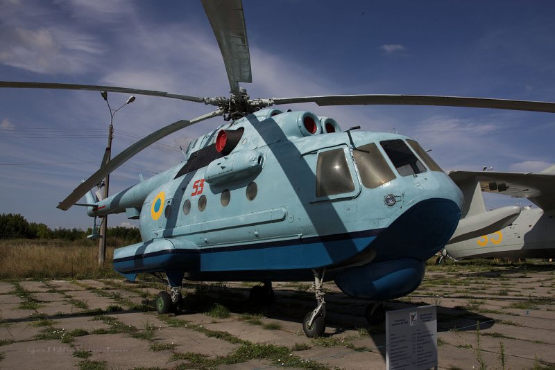 Ми-16 вертолет