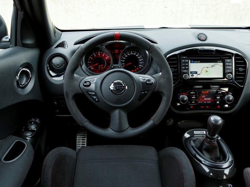 Nissan Juke inside 2014