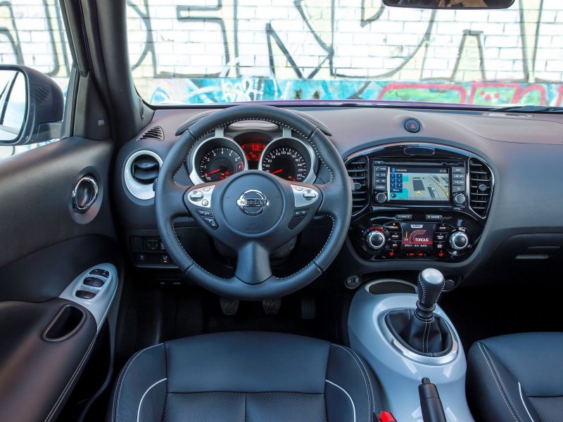 Nissan Juke 2014 салон