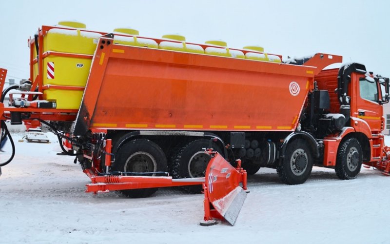 Дорожная комбинированная машина КАМАЗ 6580