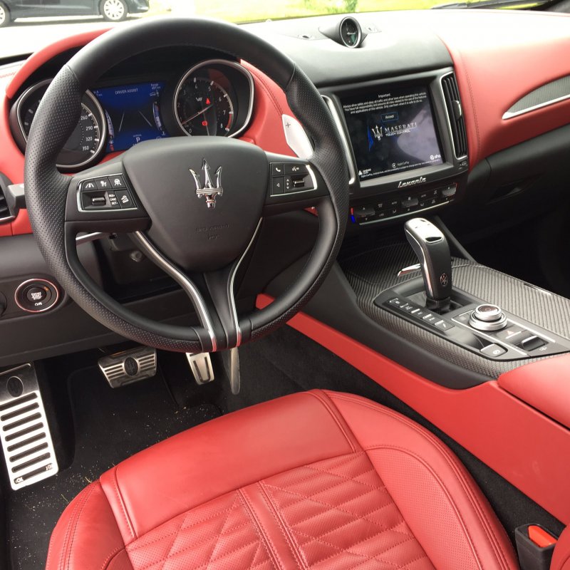 Maserati Levante 2020 салон