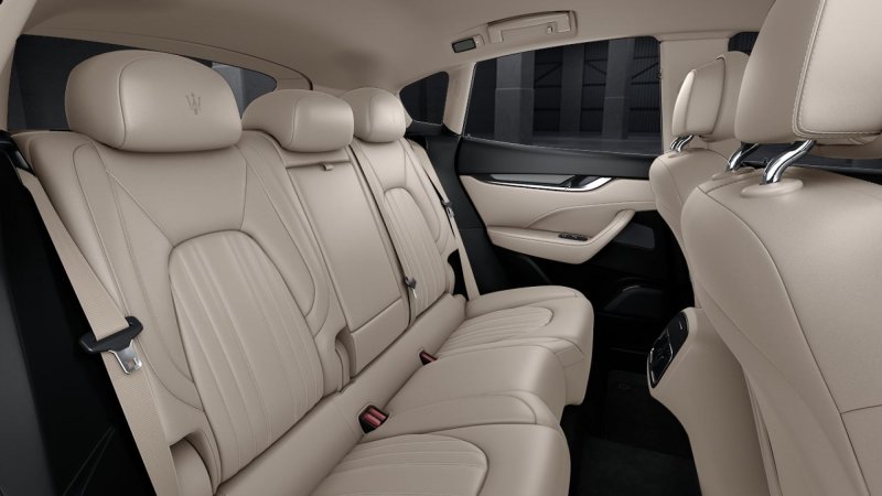Maserati Levante 2021 салон