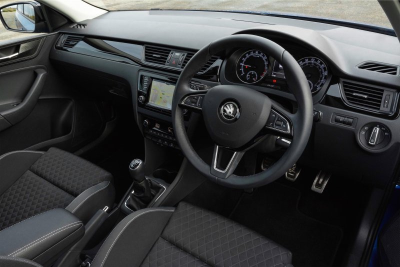 Skoda Rapid 2017 салон