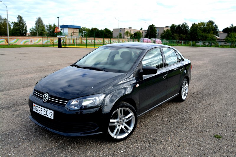 Polo sedan r17