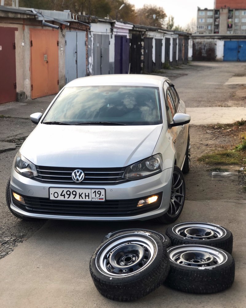 Фольксваген поло на штампах.r16