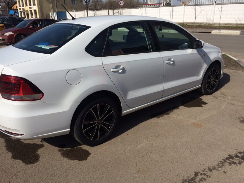 VW Polo r16