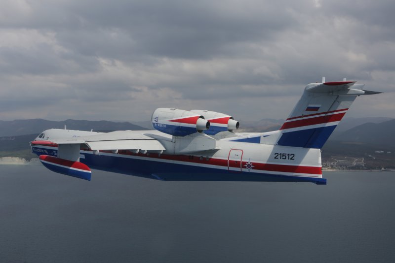 Самолеты амфибии с-400