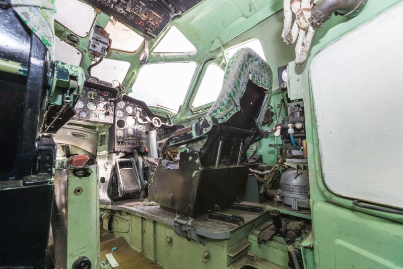 Ту-124 кабина пилотов