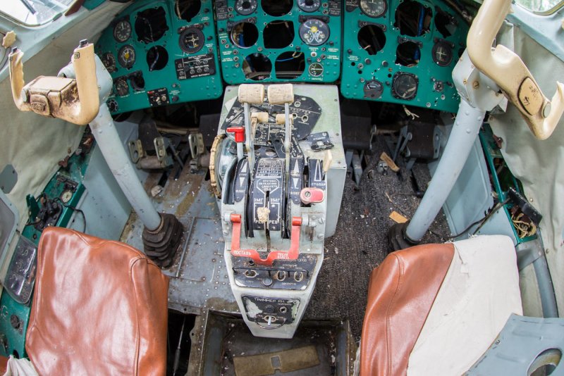 АН-28 кабина пилотов