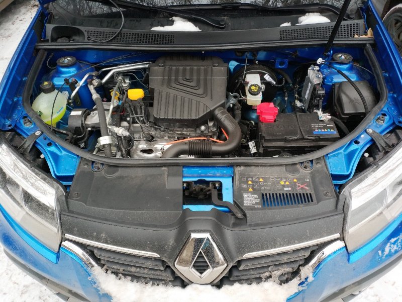 Renault Sandero под капотом