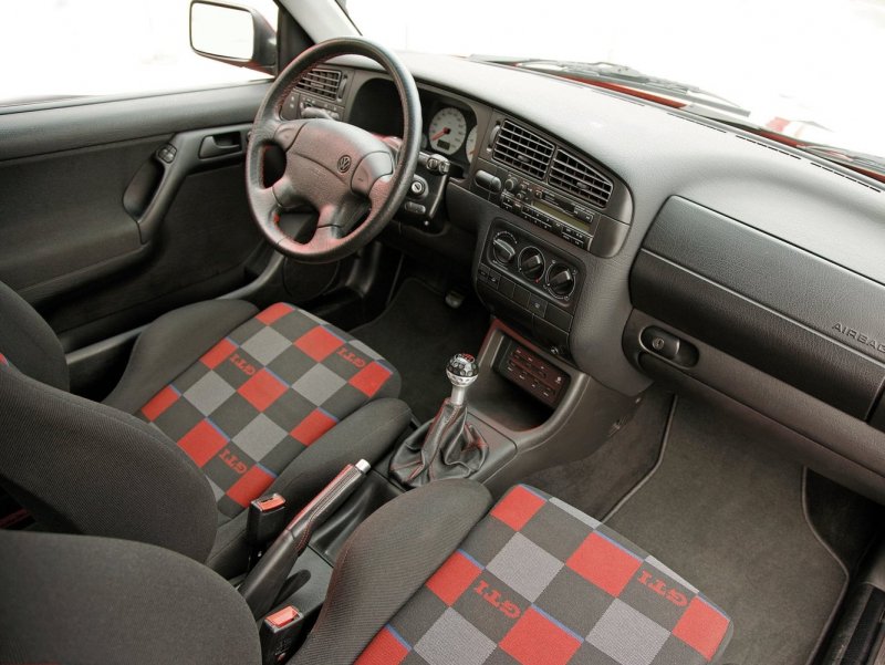 VW Golf GTI mk3 салон