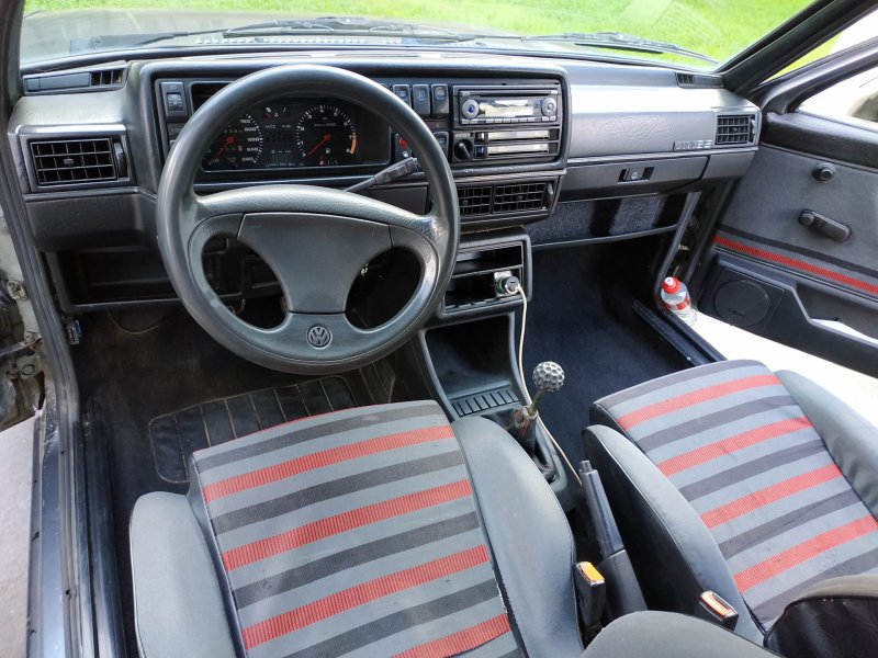 VW Golf mk2 салон