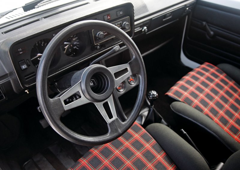 VW Golf GTI mk2 Interior
